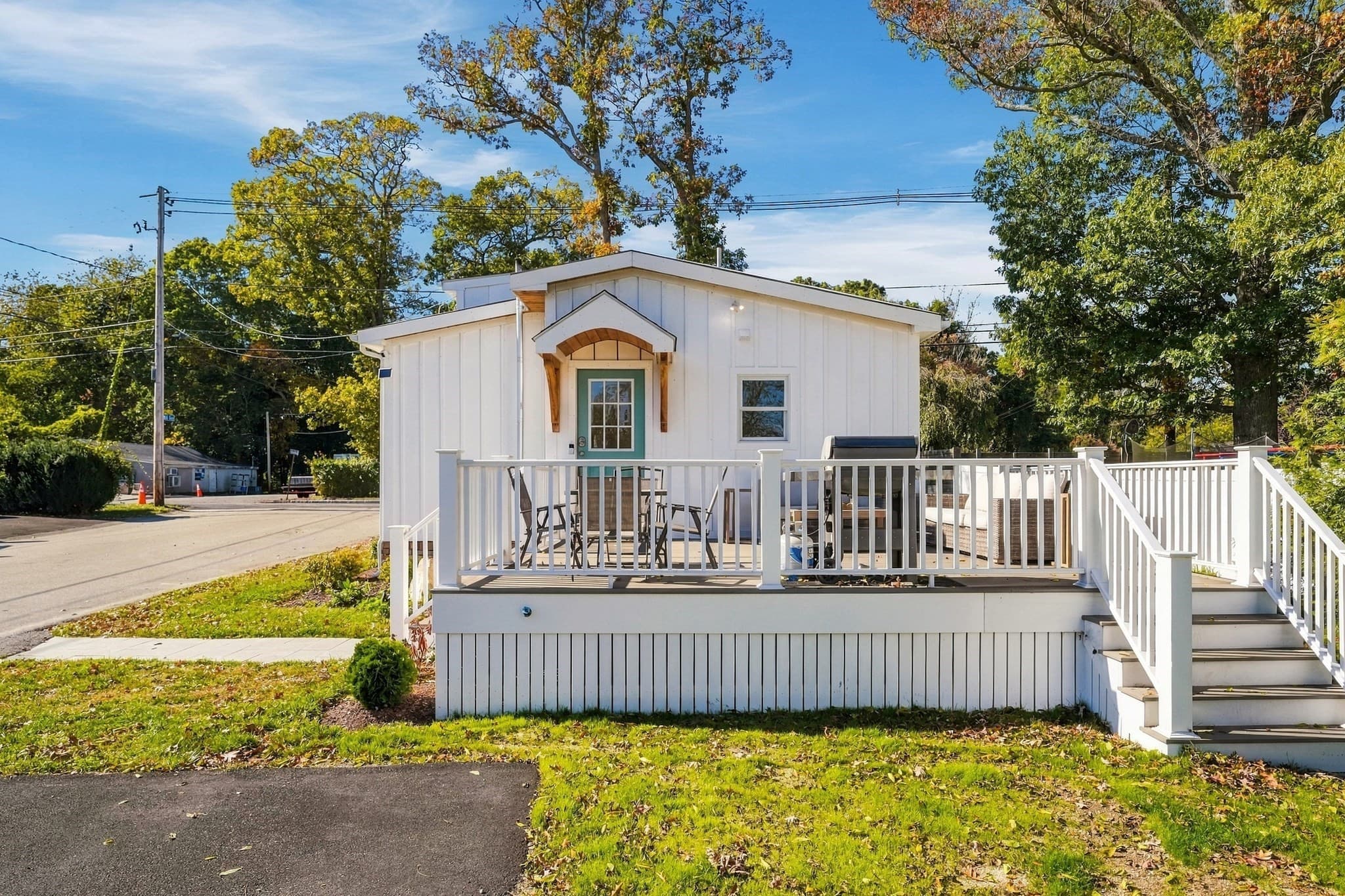 Single Family Residence at 226 Sanford Rd, Westport MA 02790, photo 2 of 42