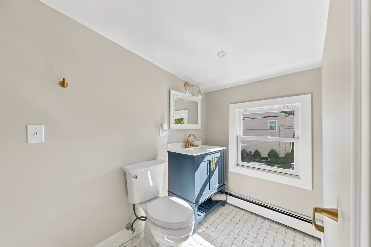 Single Family Residence at 226 Sanford Rd, Westport MA 02790, photo 26 of 42