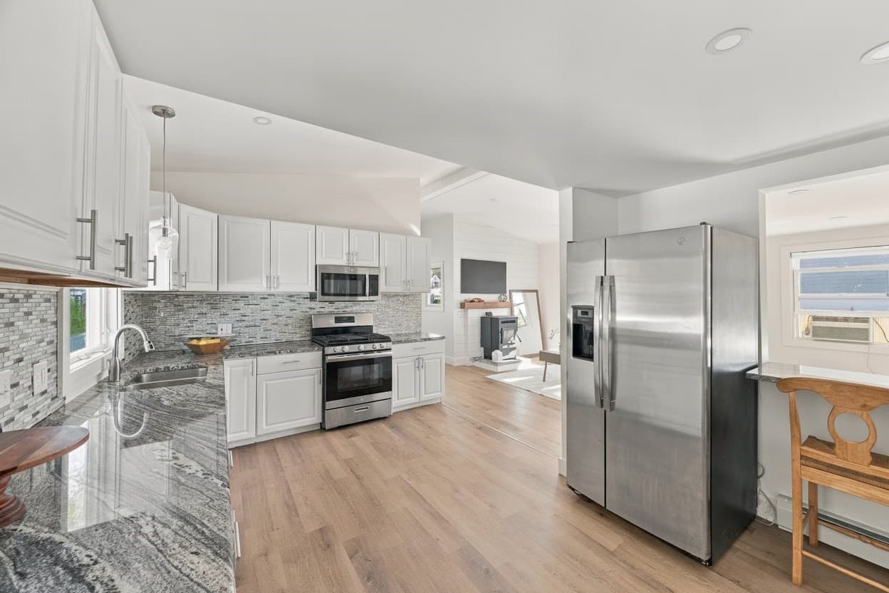 Single Family Residence at 226 Sanford Rd, Westport MA 02790, photo 10 of 42