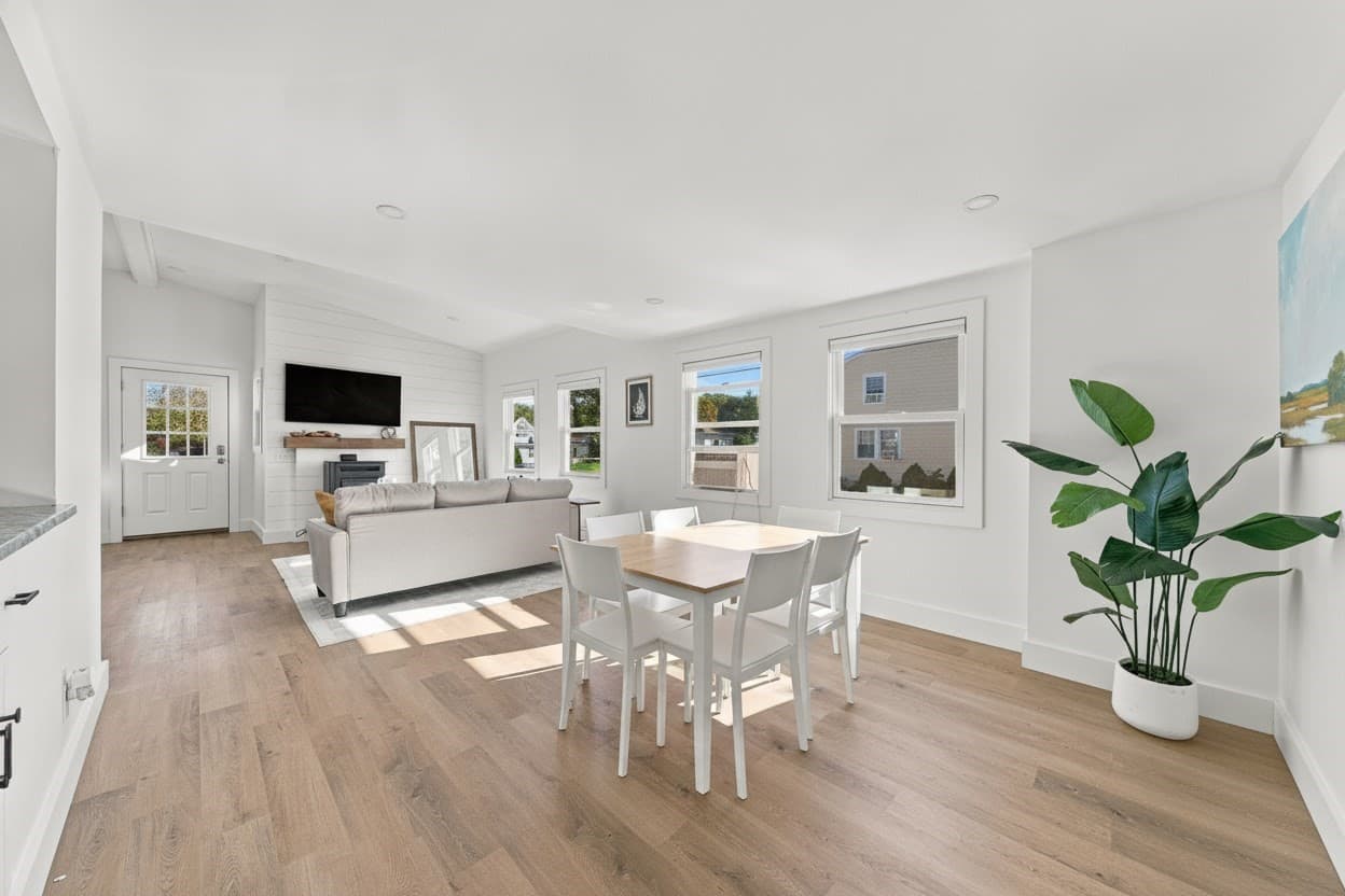 Single Family Residence at 226 Sanford Rd, Westport MA 02790, photo 11 of 42