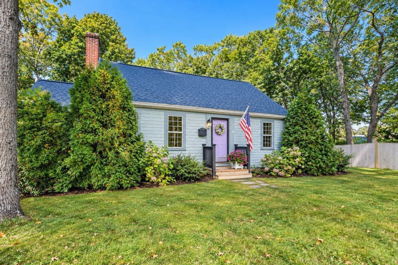 28 Annette Ave, Falmouth MA 02536