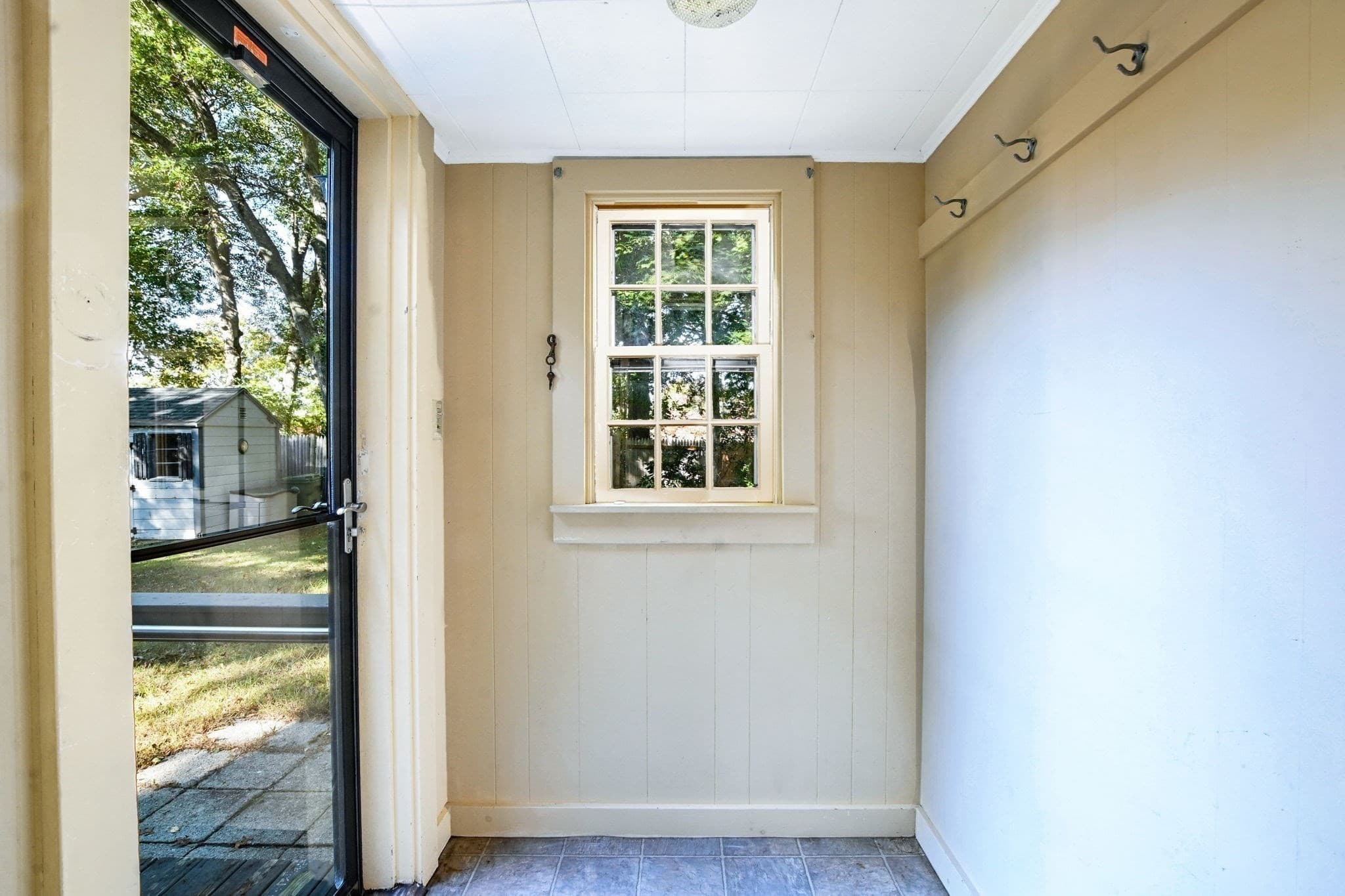 Single Family Residence at 28 Annette Ave, Falmouth MA 02536, photo 5 of 34