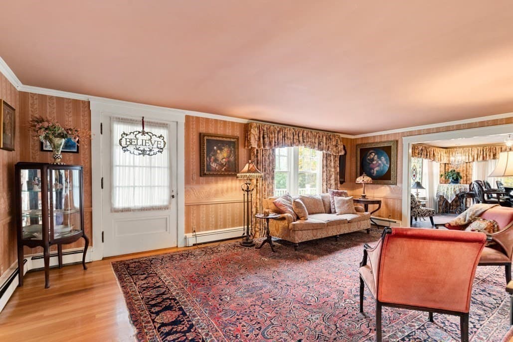 Single Family Residence at 50 Chestnut St, Lynnfield MA 01940, photo 16 of 42