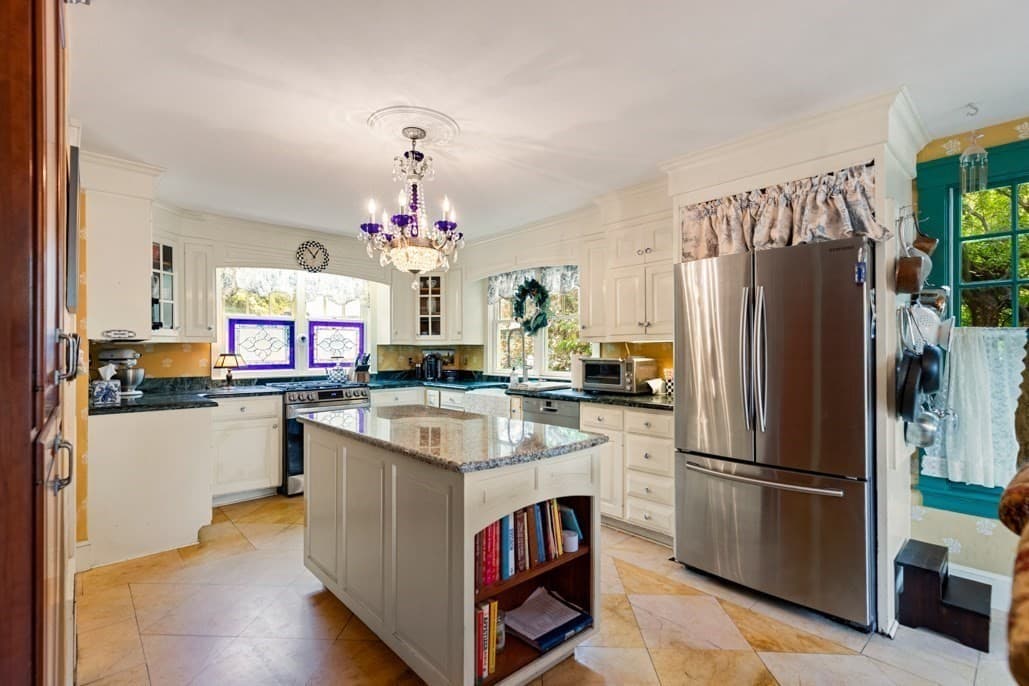 Single Family Residence at 50 Chestnut St, Lynnfield MA 01940, photo 9 of 42