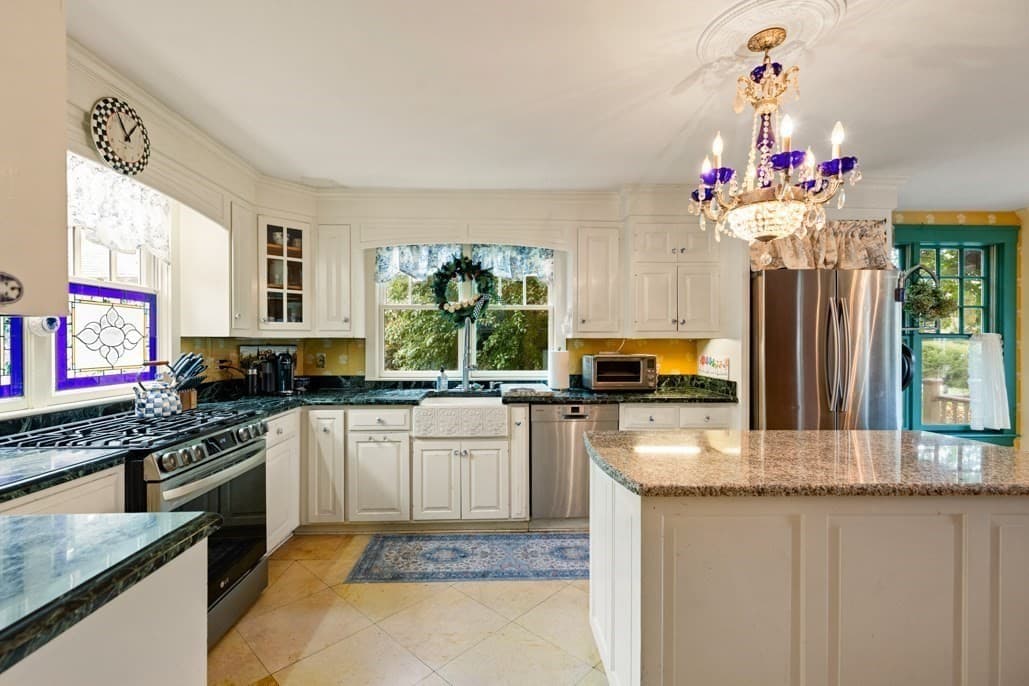 Single Family Residence at 50 Chestnut St, Lynnfield MA 01940, photo 10 of 42