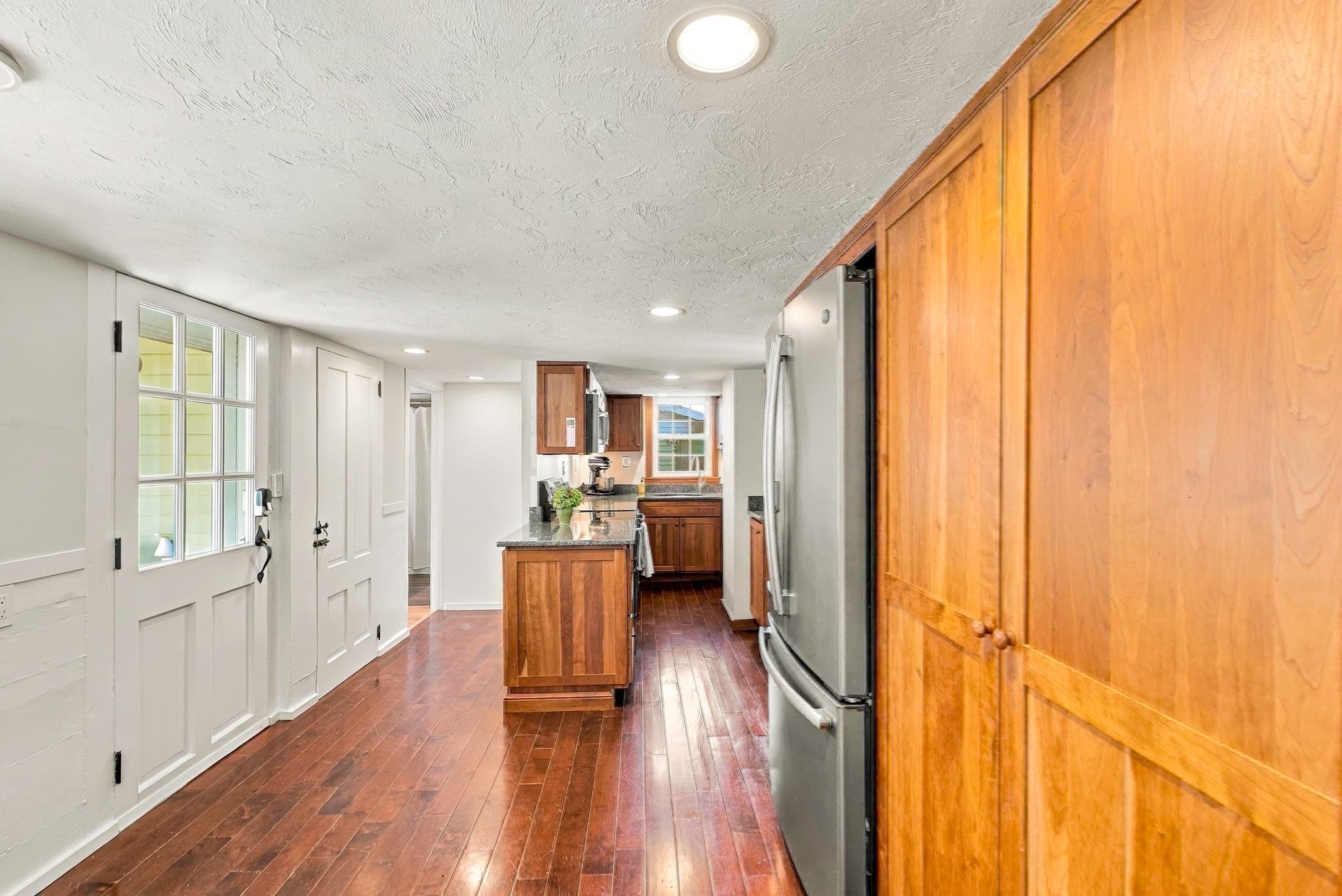 Single Family Residence at 164 Central St, Auburn MA 01501, photo 22 of 41