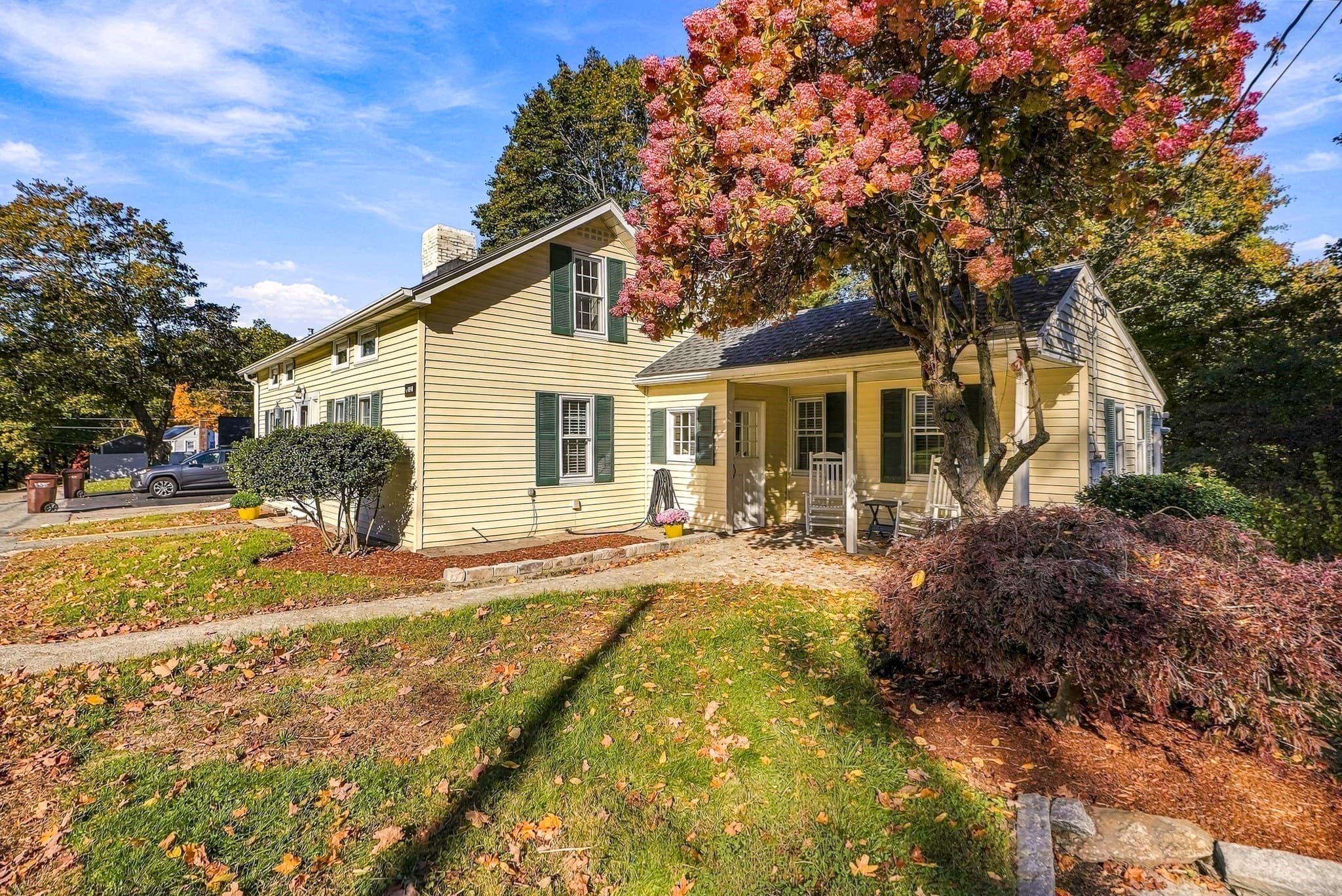 Single Family Residence at 164 Central St, Auburn MA 01501, photo 5 of 41