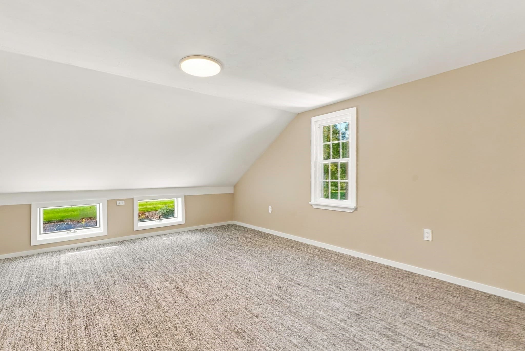 Single Family Residence at 164 Central St, Auburn MA 01501, photo 34 of 41