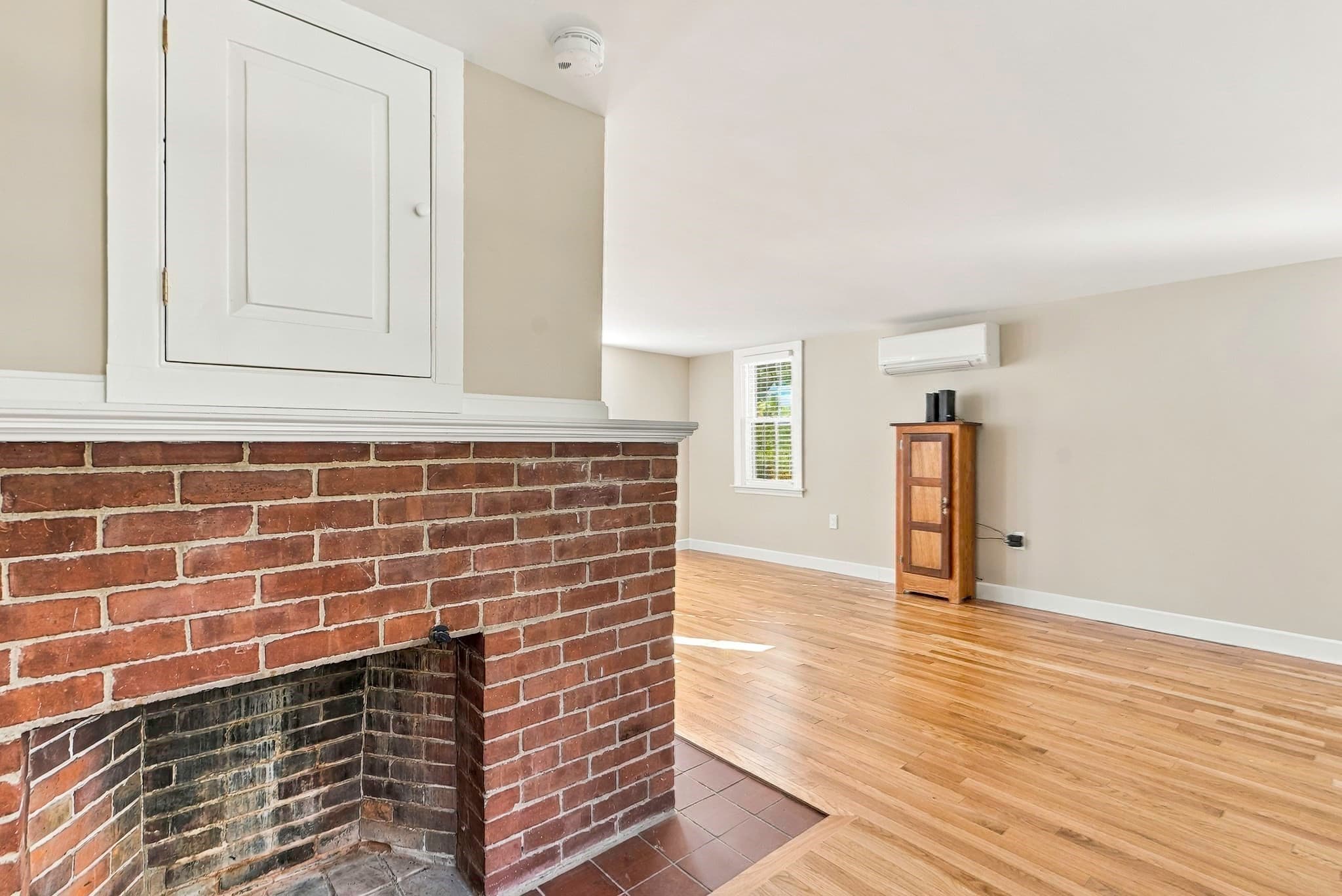 Single Family Residence at 164 Central St, Auburn MA 01501, photo 18 of 41