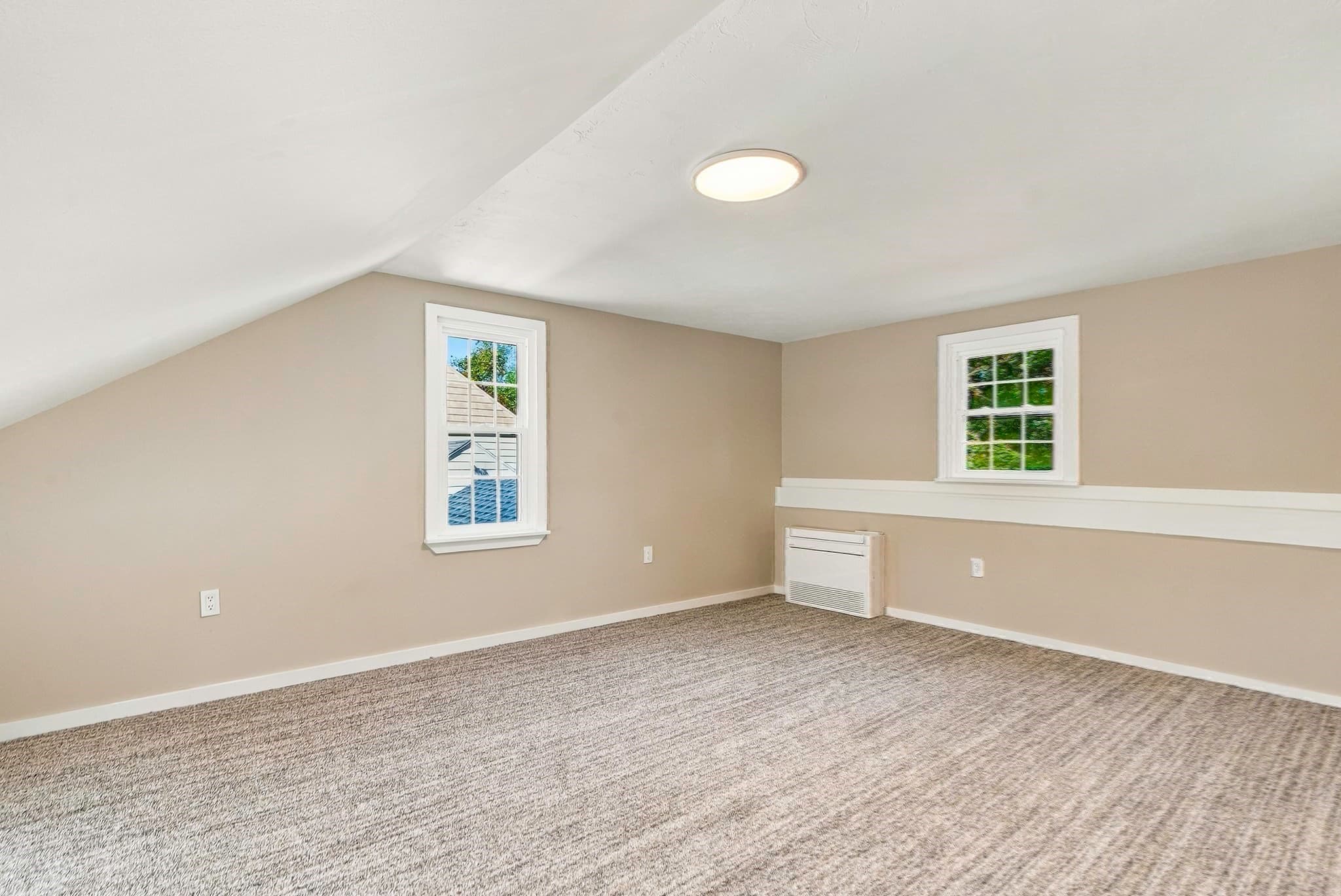 Single Family Residence at 164 Central St, Auburn MA 01501, photo 35 of 41