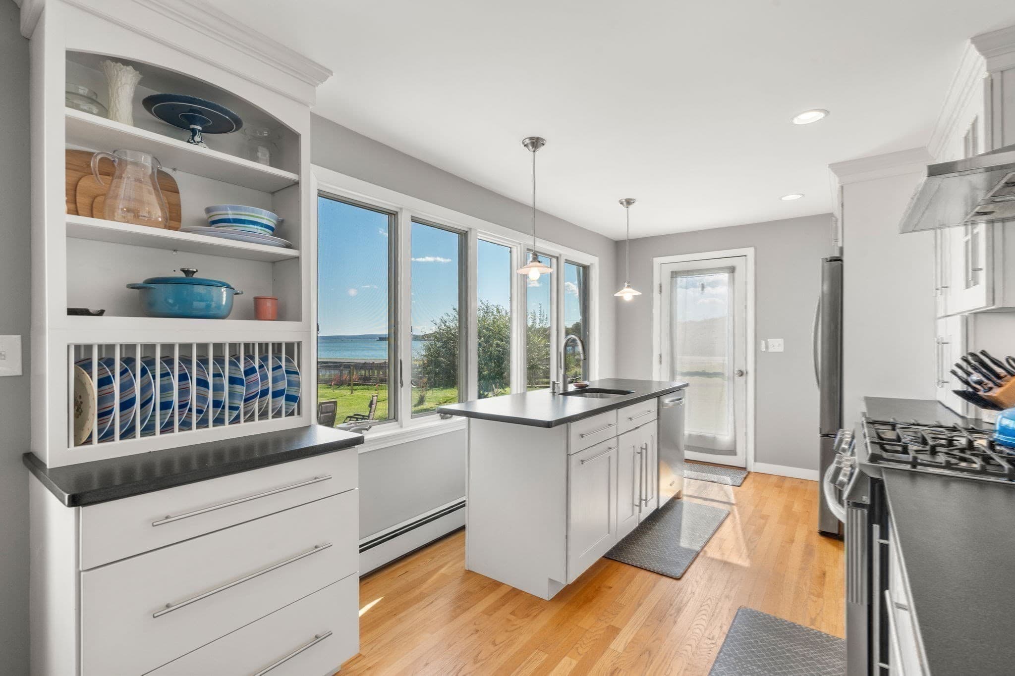 Single Family Residence at 7 Pebble Ln, Kingston MA 02364, photo 17 of 41