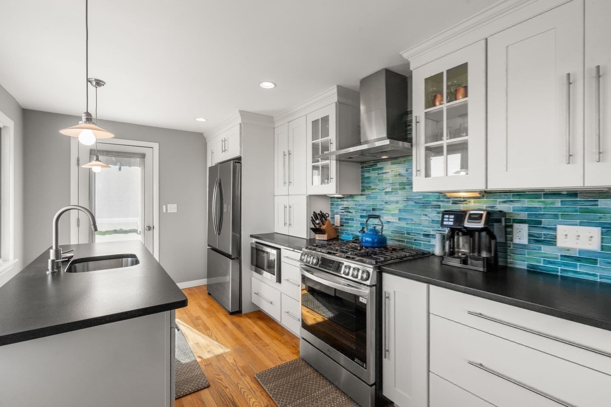 Single Family Residence at 7 Pebble Ln, Kingston MA 02364, photo 14 of 41