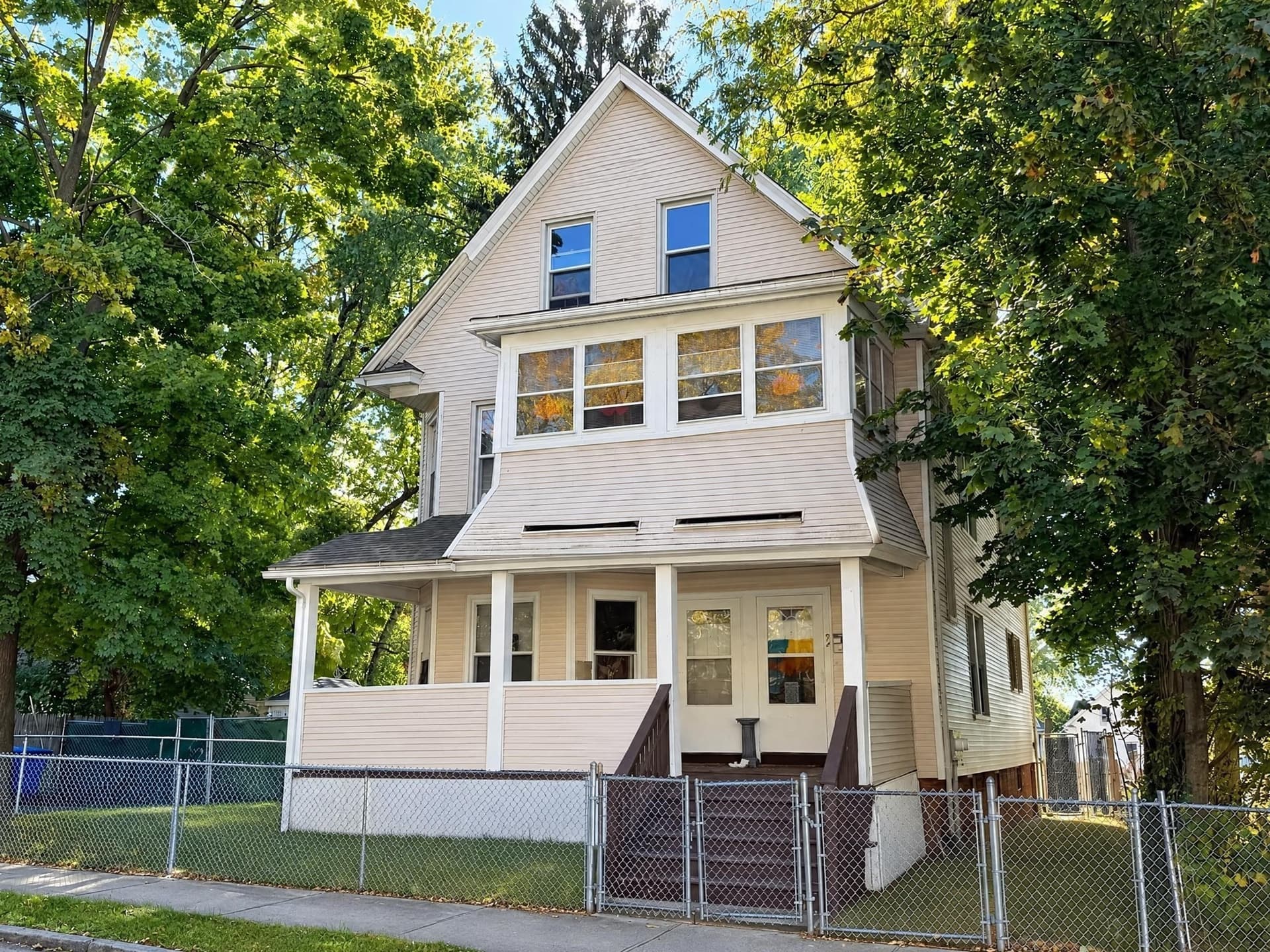 92-94 Genesee St, Springfield MA 01104