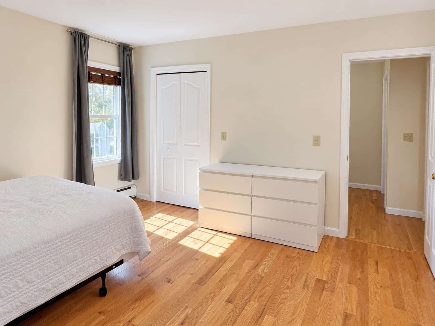 Attached (Townhouse/Rowhouse/Duplex) at 19 Kennebec # A, Worcester MA 01606, photo 10 of 15