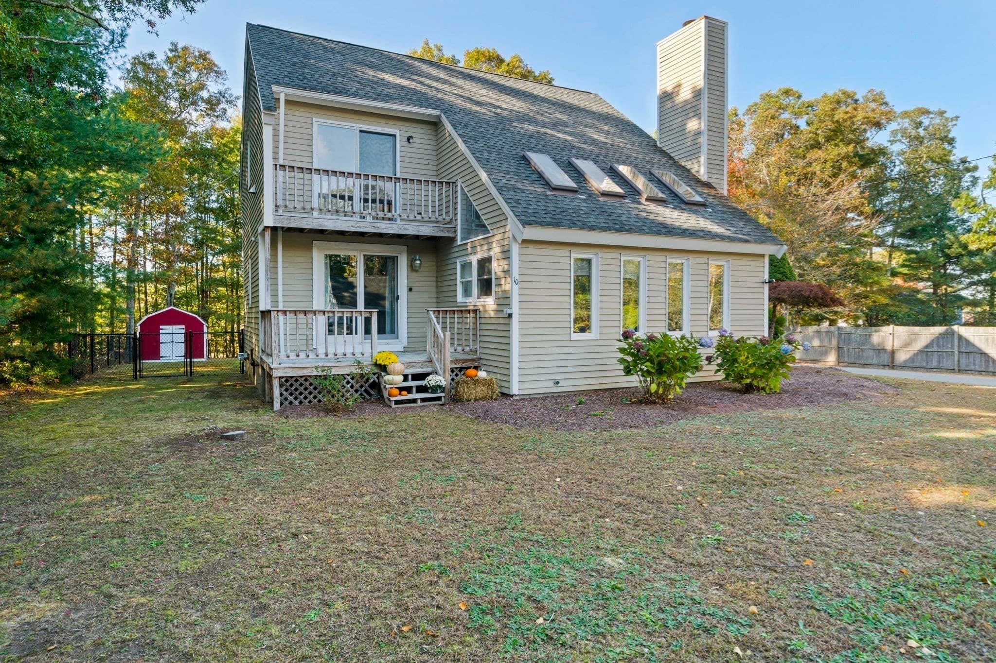 Single Family Residence at 10 Spectacle Pond Terrace, Wareham MA 02538, photo 3 of 38