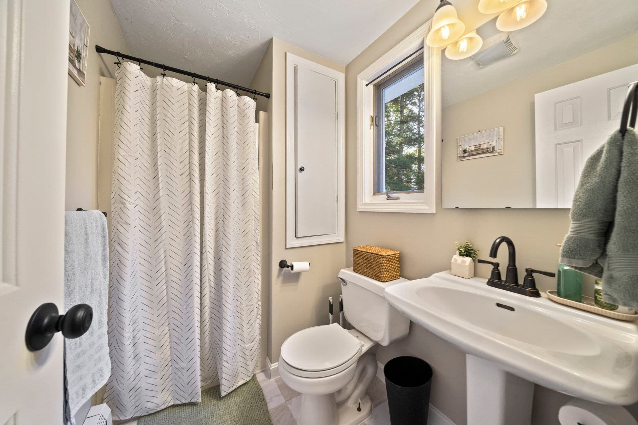 Single Family Residence at 10 Spectacle Pond Terrace, Wareham MA 02538, photo 15 of 38