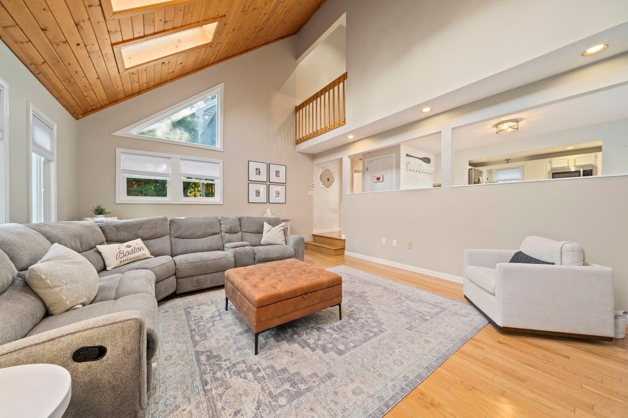 Single Family Residence at 10 Spectacle Pond Terrace, Wareham MA 02538, photo 11 of 38