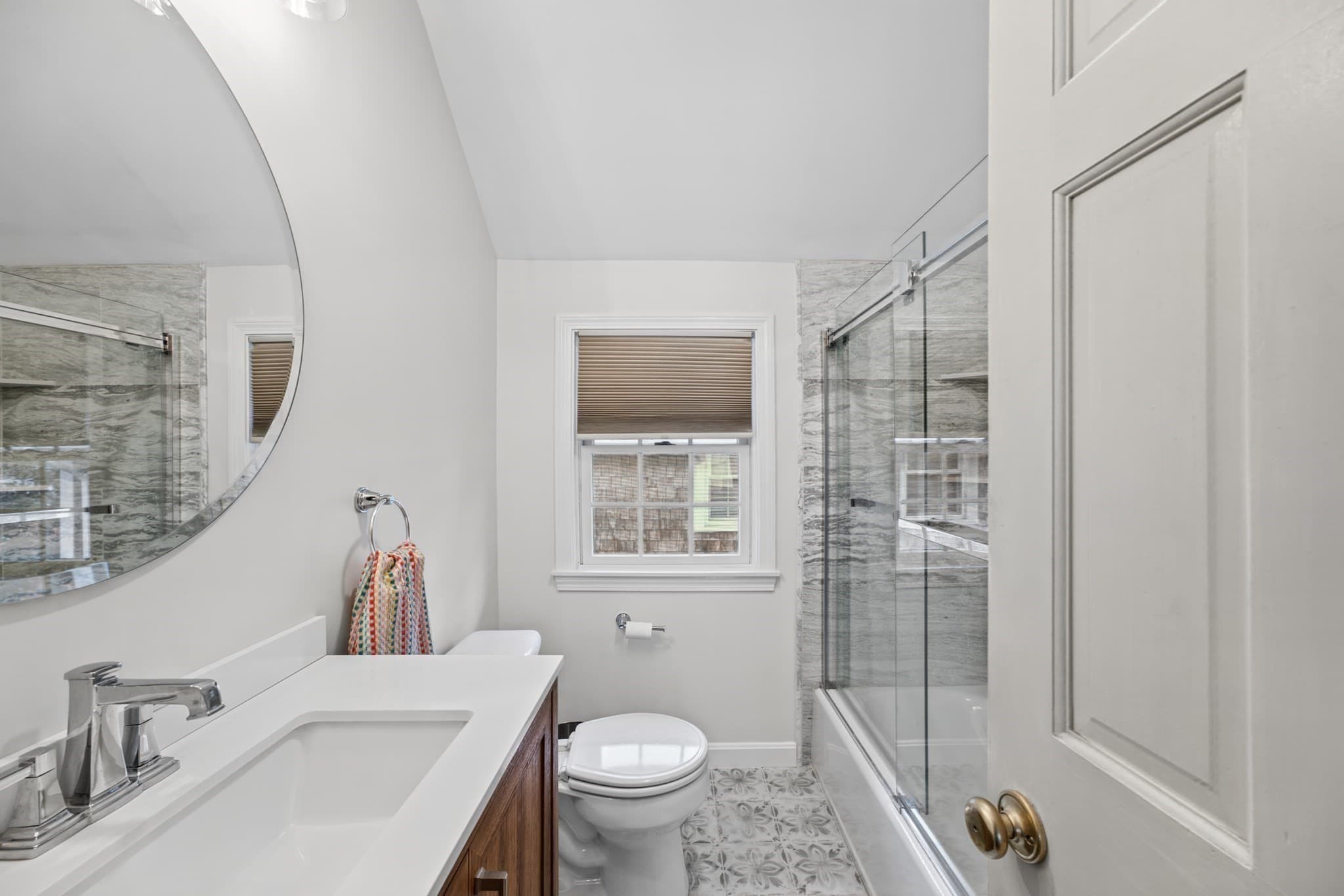 Single Family Residence at 194 Clinton St, New Bedford MA 02740, photo 27 of 33