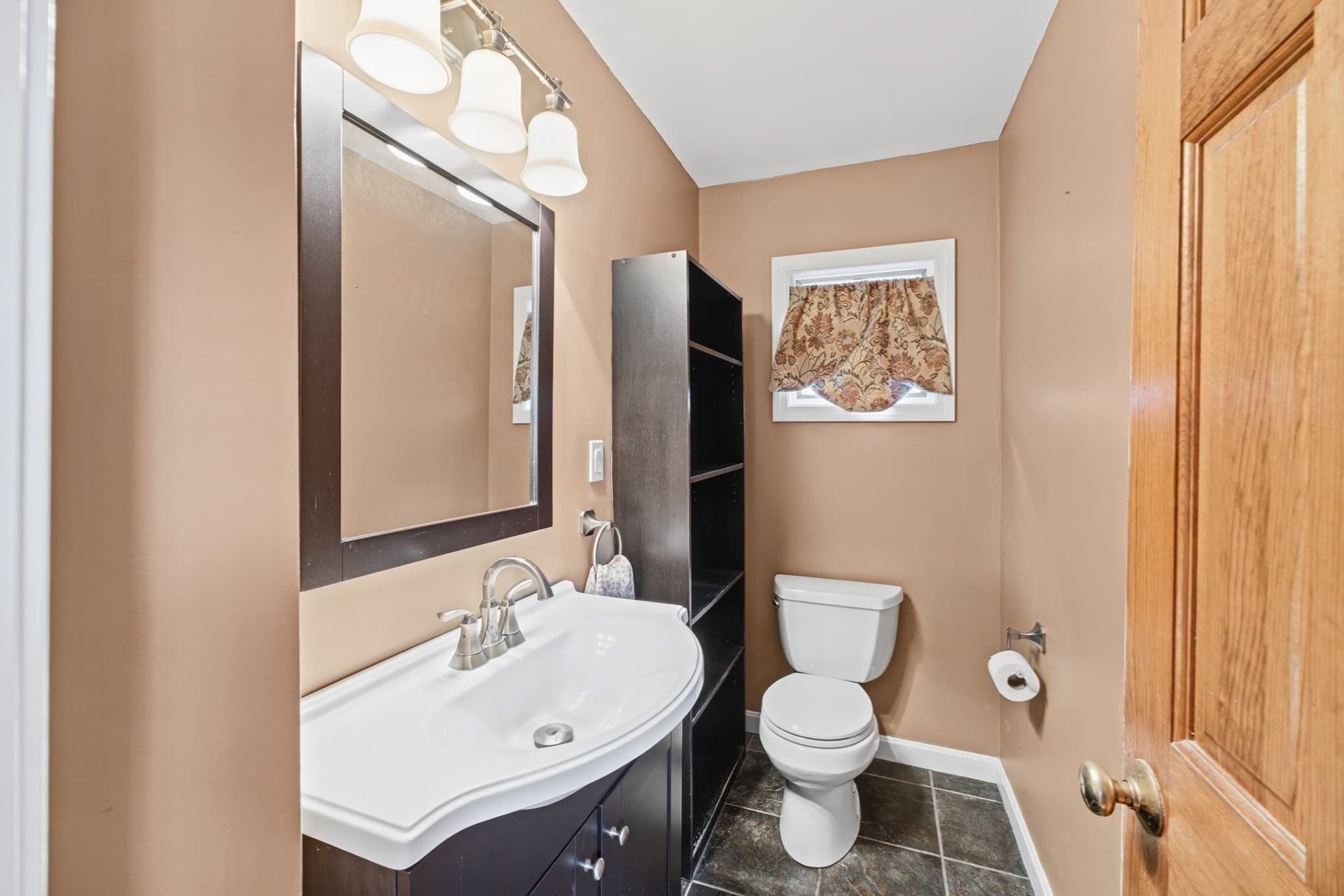 Single Family Residence at 194 Clinton St, New Bedford MA 02740, photo 17 of 33