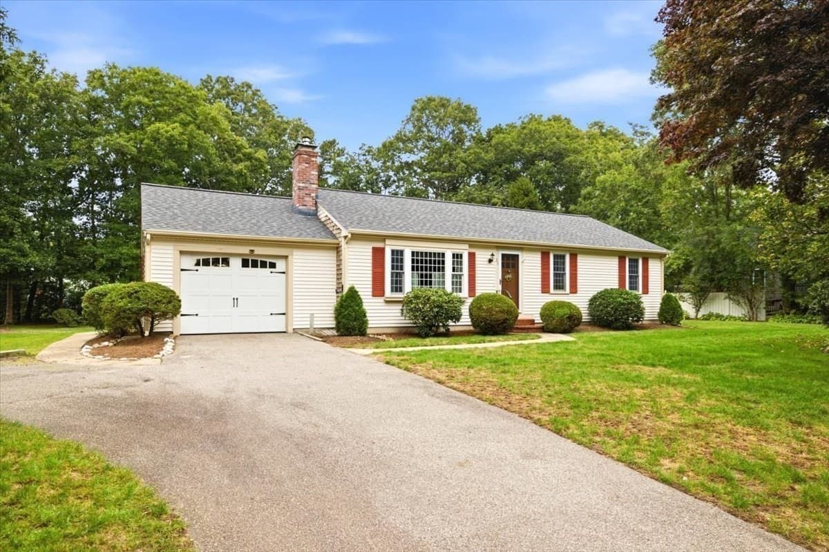 Single Family Residence at 21 Oxford Rd, Sandwich MA 02537, photo 2 of 40