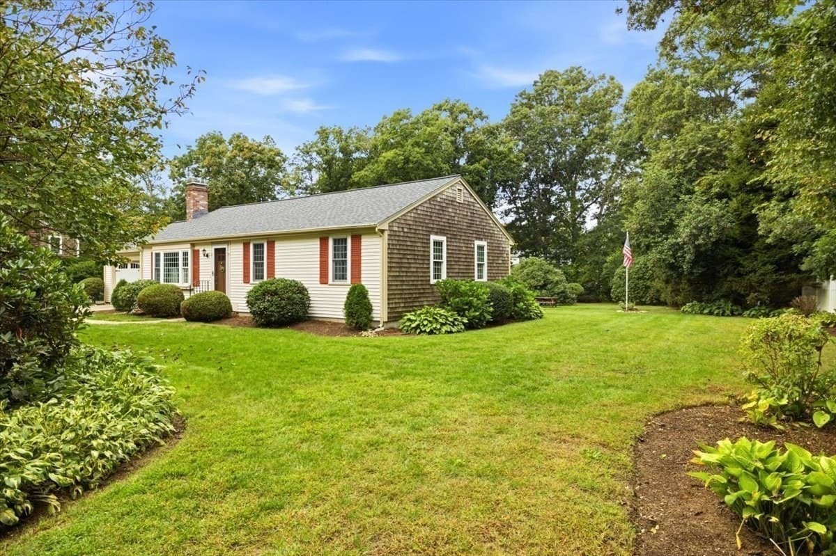 Single Family Residence at 21 Oxford Rd, Sandwich MA 02537, photo 3 of 40