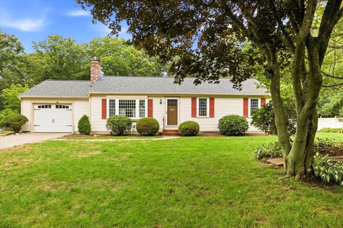 21 Oxford Rd, Sandwich MA 02537
