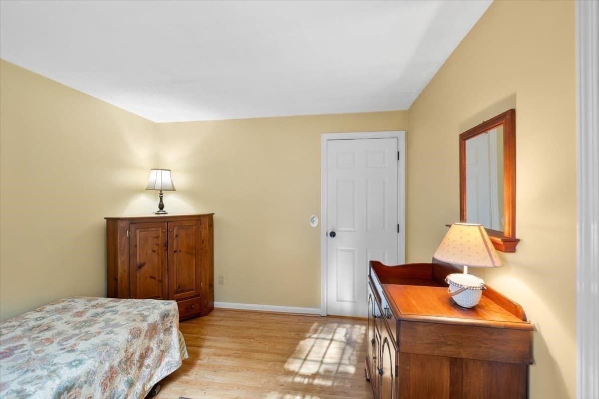 Single Family Residence at 21 Oxford Rd, Sandwich MA 02537, photo 20 of 40