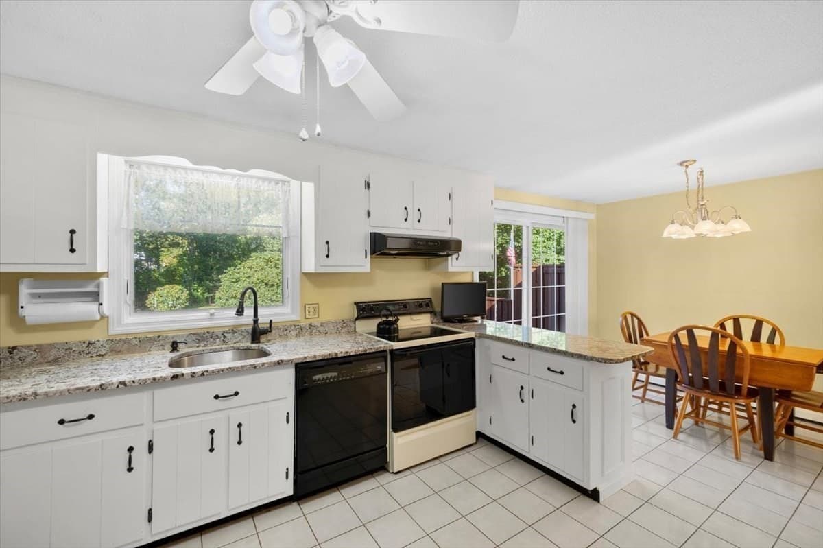 Single Family Residence at 21 Oxford Rd, Sandwich MA 02537, photo 10 of 40