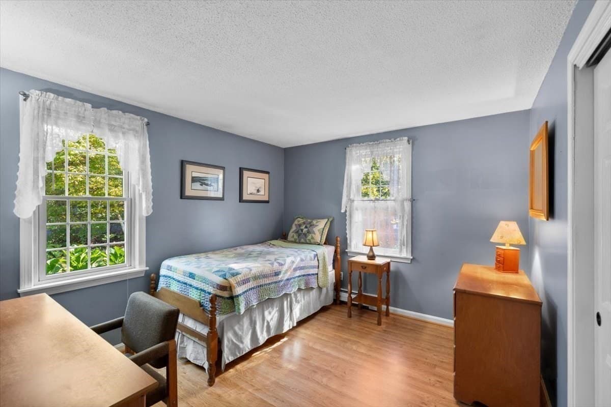 Single Family Residence at 21 Oxford Rd, Sandwich MA 02537, photo 21 of 40