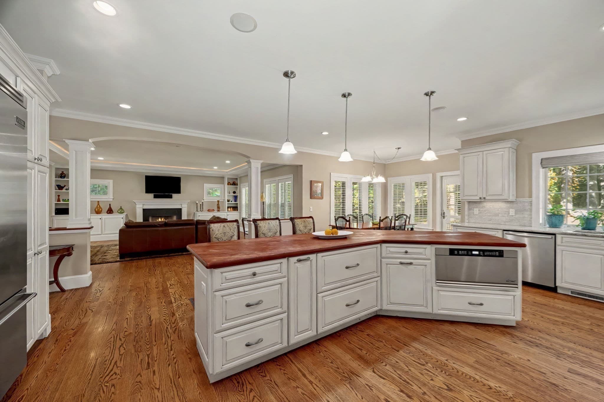 Single Family Residence at 933 South St, Needham MA 02492, photo 9 of 38