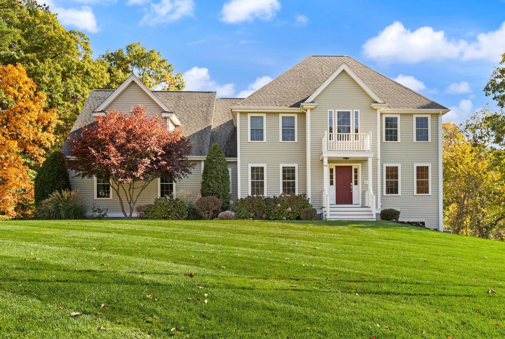 96 Ball St, Northborough MA 01532