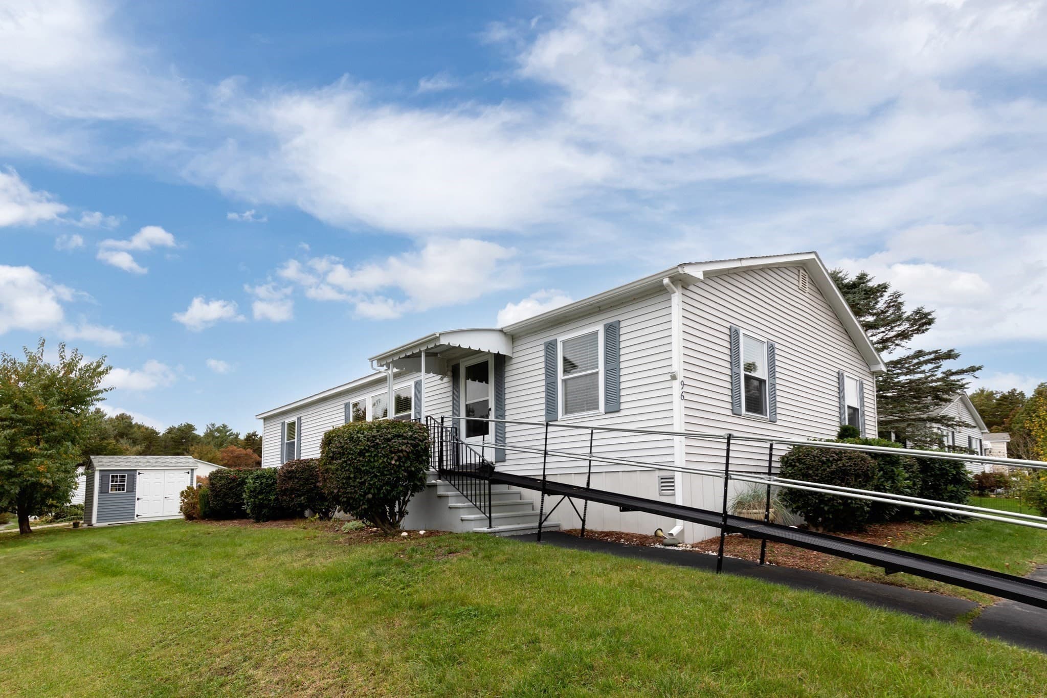 96 Pinehurst Dr, Plymouth MA 02360