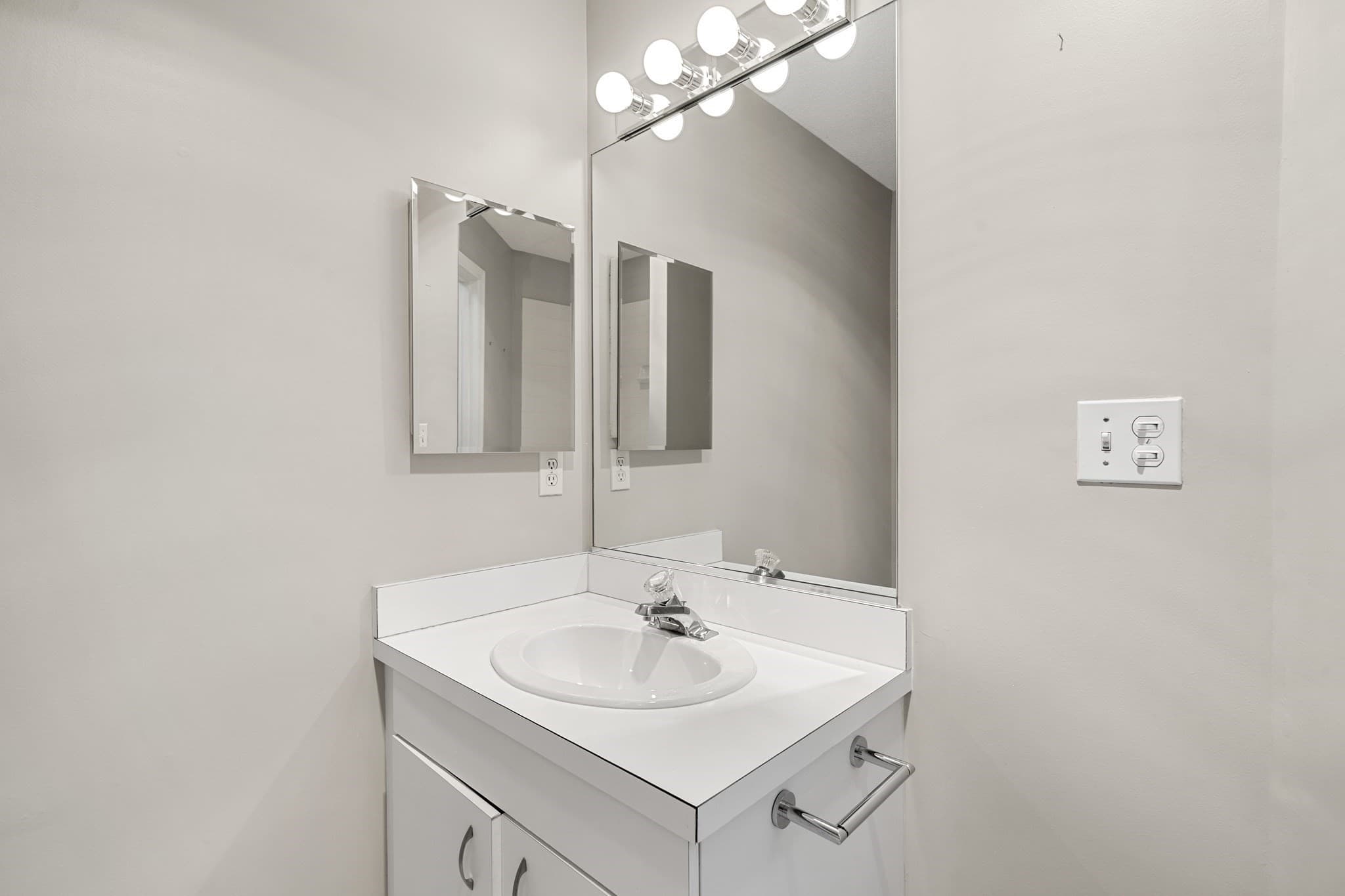 Condominium at 213 Bishops Forest St # 213, Waltham MA 02452, photo 27 of 42
