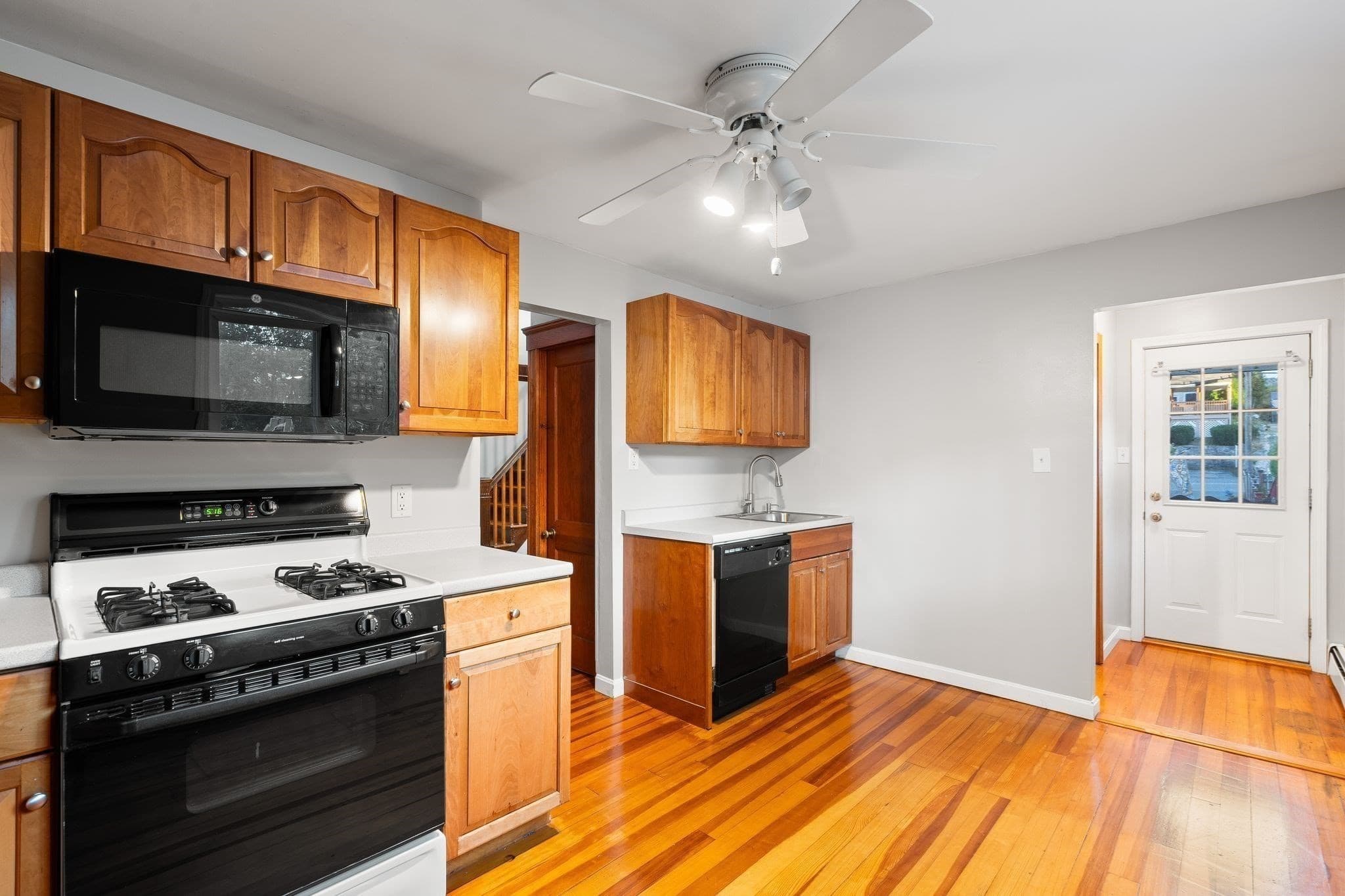 Single Family Residence at 6 Martin St, Saugus MA 01906, photo 10 of 26