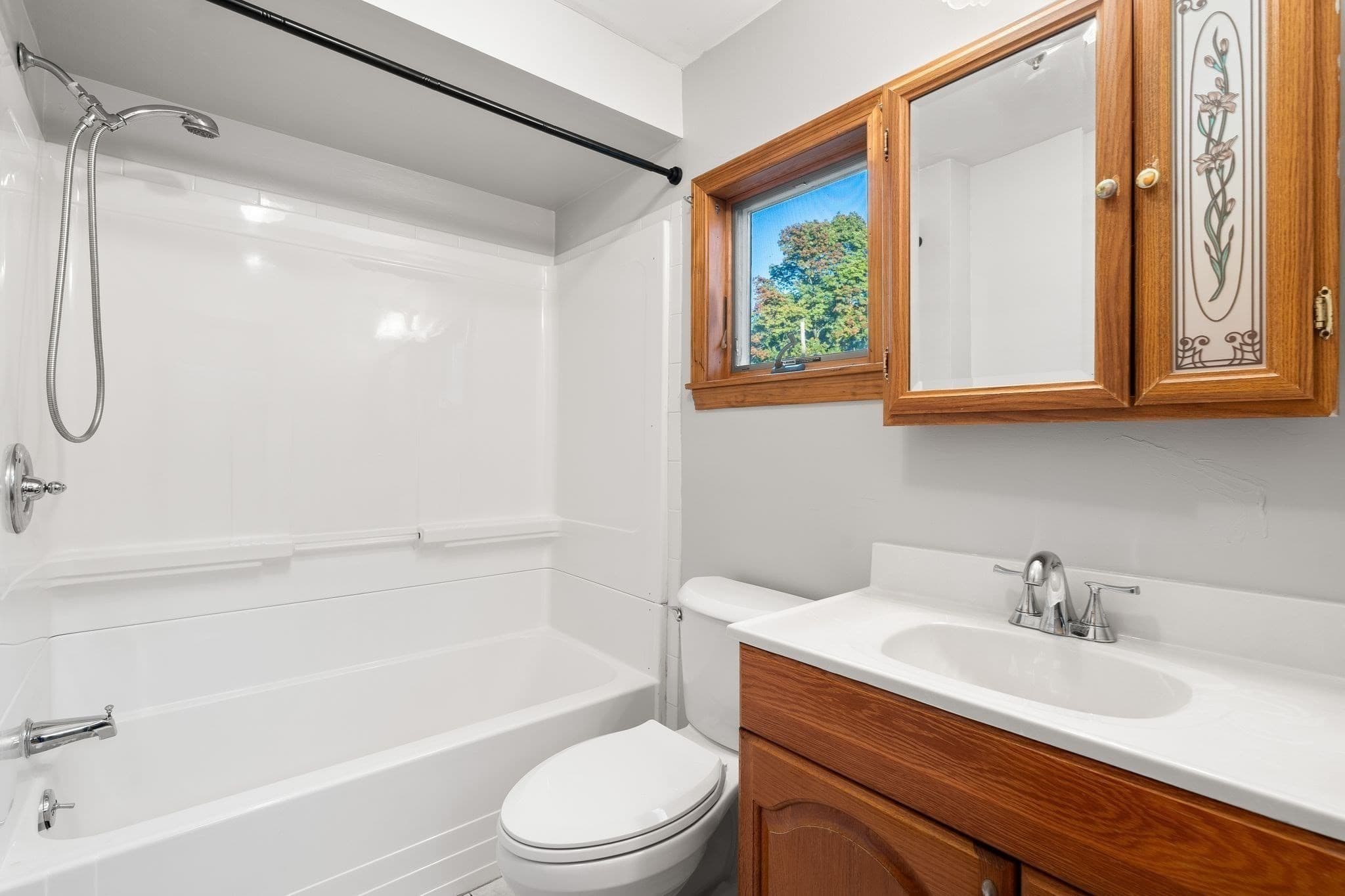 Single Family Residence at 6 Martin St, Saugus MA 01906, photo 11 of 26