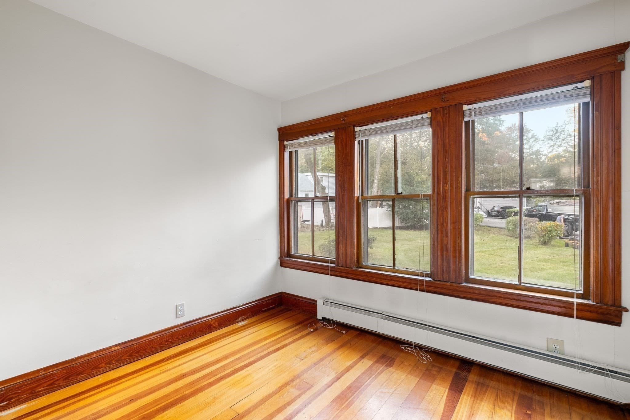 Single Family Residence at 6 Martin St, Saugus MA 01906, photo 8 of 26