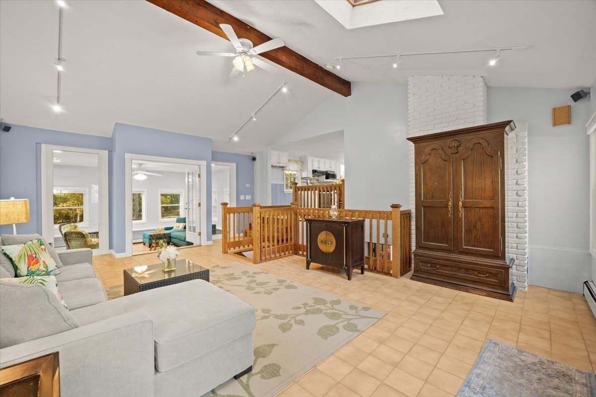 Single Family Residence at 39 Farnum Rd, Pembroke MA 02359, photo 13 of 38
