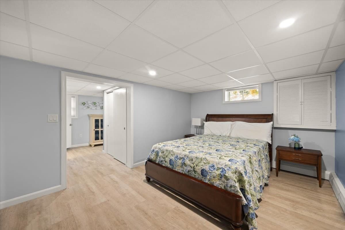 Single Family Residence at 39 Farnum Rd, Pembroke MA 02359, photo 28 of 38