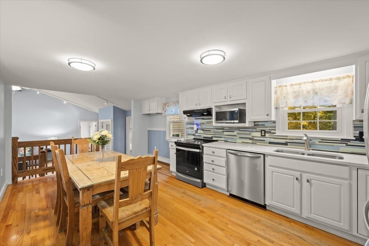 Single Family Residence at 39 Farnum Rd, Pembroke MA 02359, photo 15 of 38