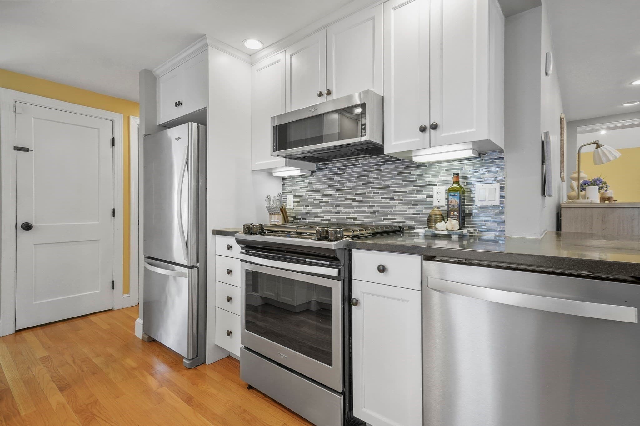 Single Family Residence at 8 Elmwood Circle, Peabody MA 01960, photo 12 of 42