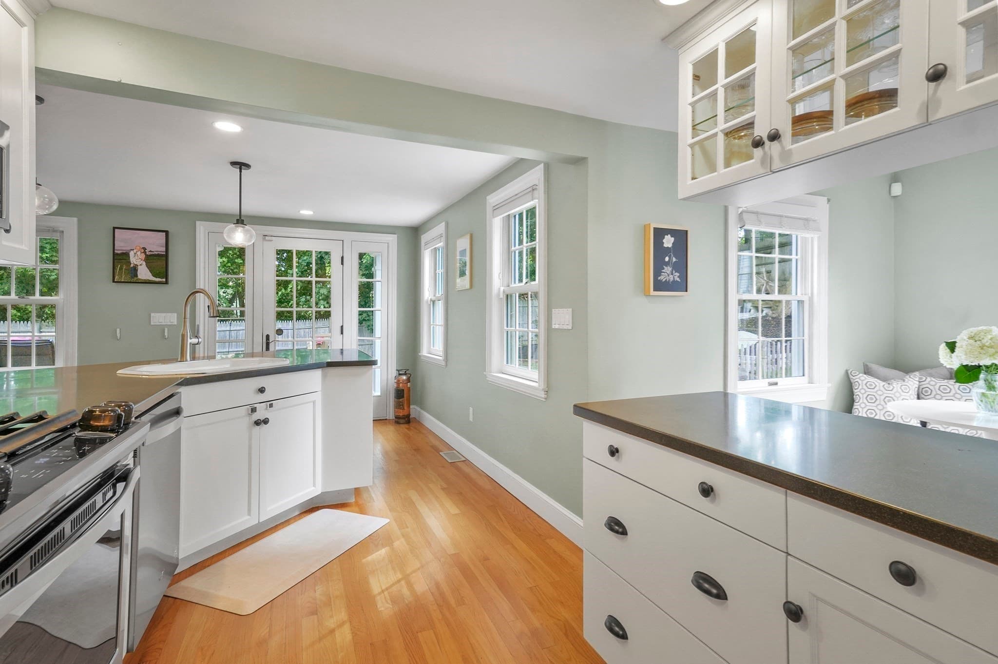 Single Family Residence at 8 Elmwood Circle, Peabody MA 01960, photo 10 of 42