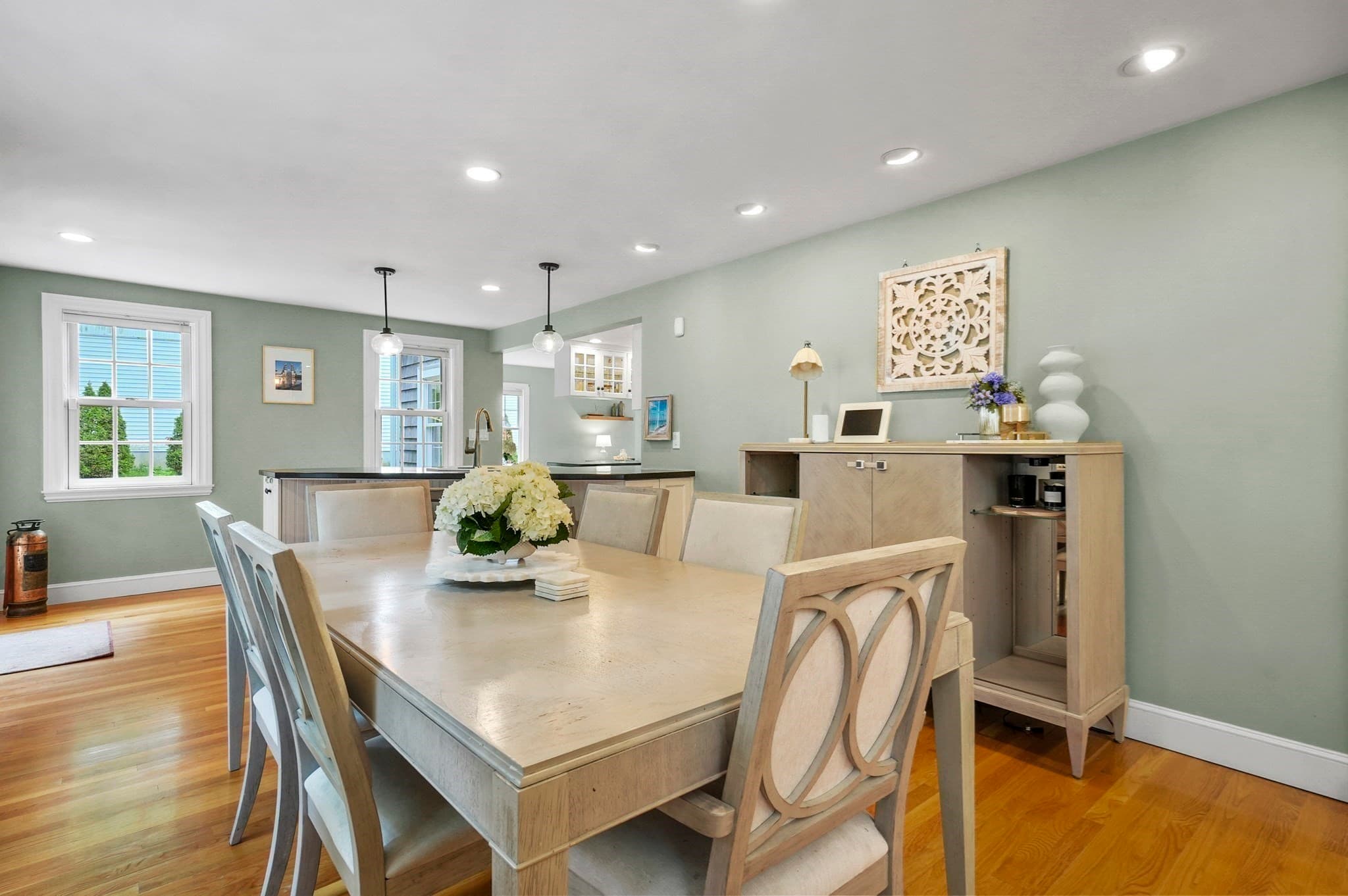 Single Family Residence at 8 Elmwood Circle, Peabody MA 01960, photo 14 of 42