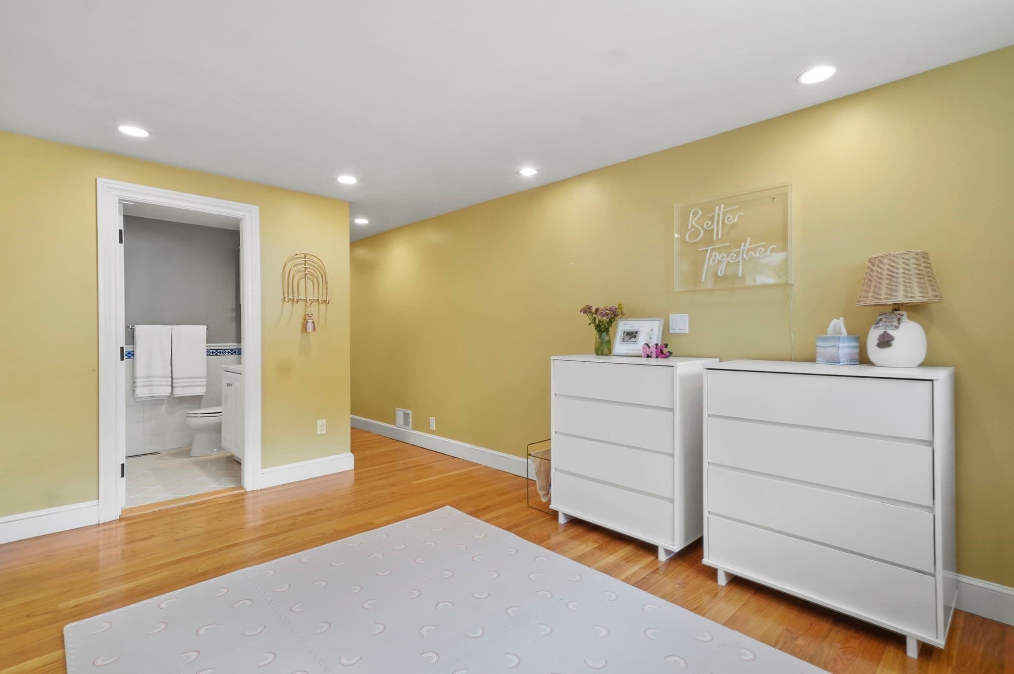 Single Family Residence at 8 Elmwood Circle, Peabody MA 01960, photo 21 of 42