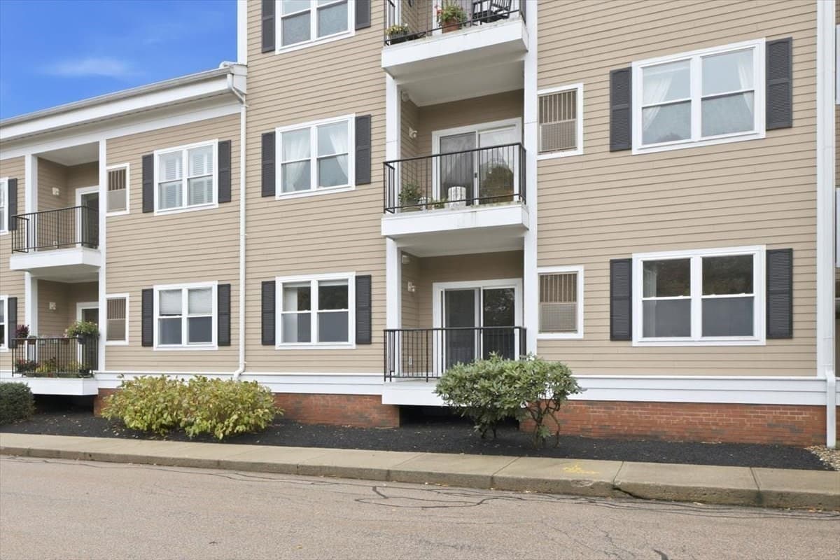 Condominium at 989 East St # 115, Dedham MA 02026, photo 3 of 42
