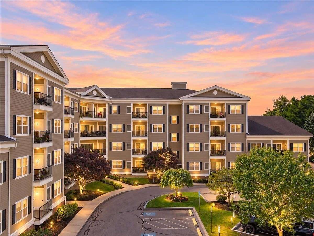989 East St # 115, Dedham MA 02026