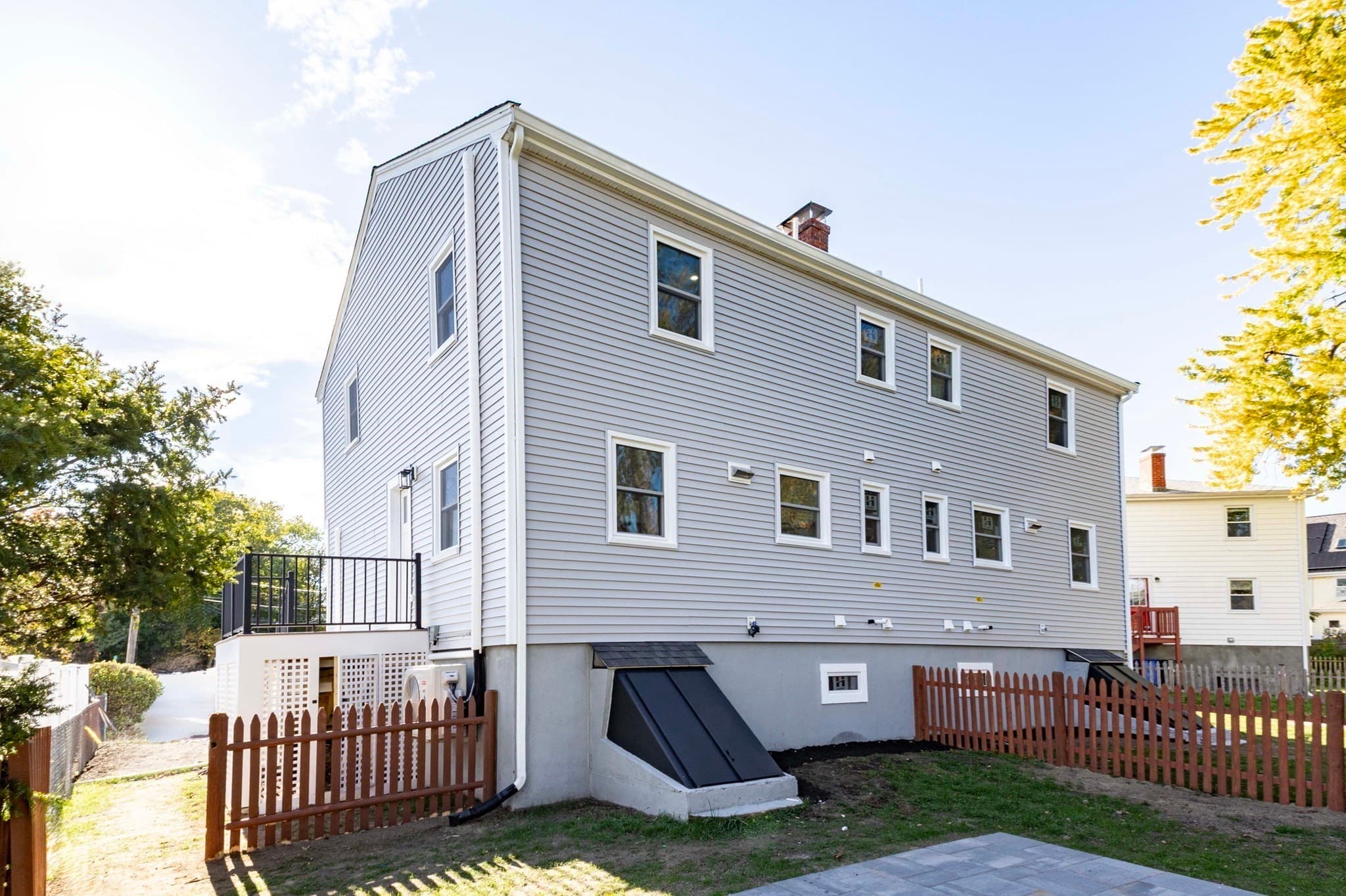 Condominium at 12 Norcross Circle # 12, Arlington MA 02474, photo 4 of 30