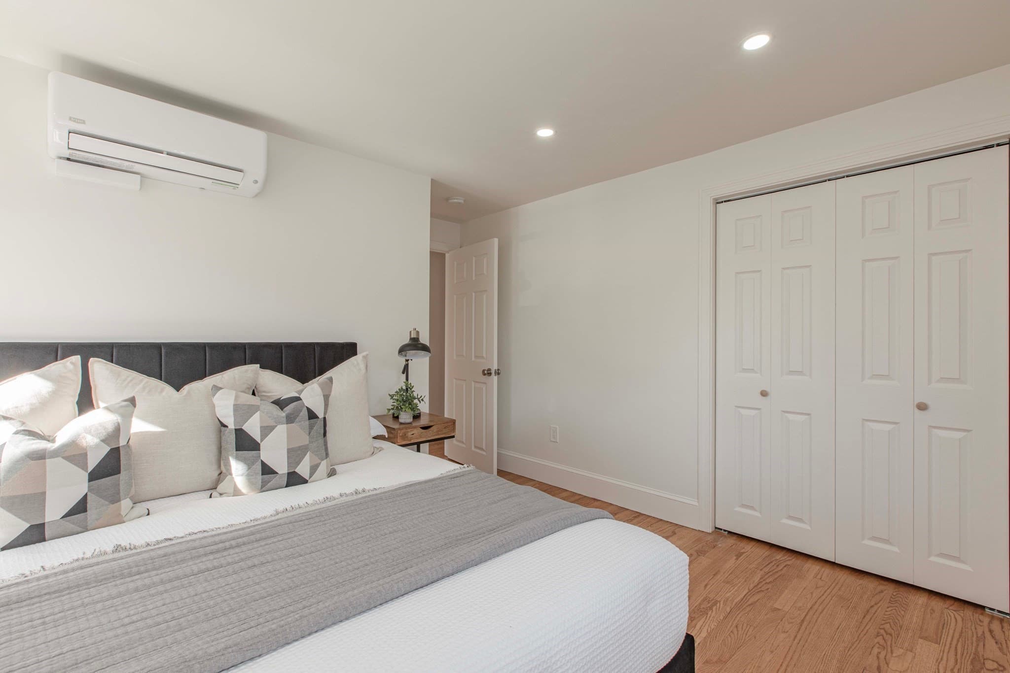 Condominium at 12 Norcross Circle # 12, Arlington MA 02474, photo 21 of 30