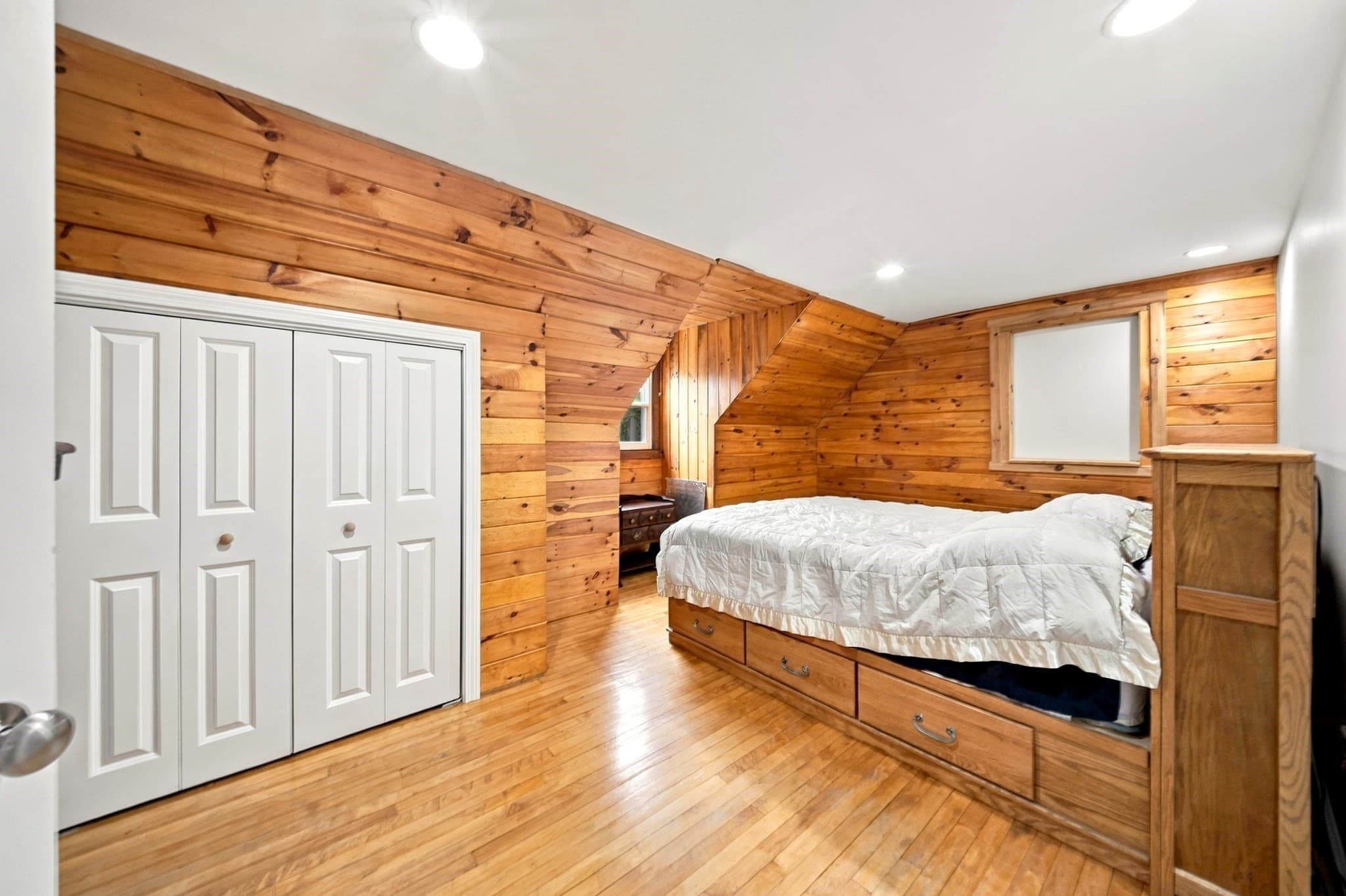 Single Family Residence at 51 Queensland Rd, Billerica MA 01862, photo 19 of 37