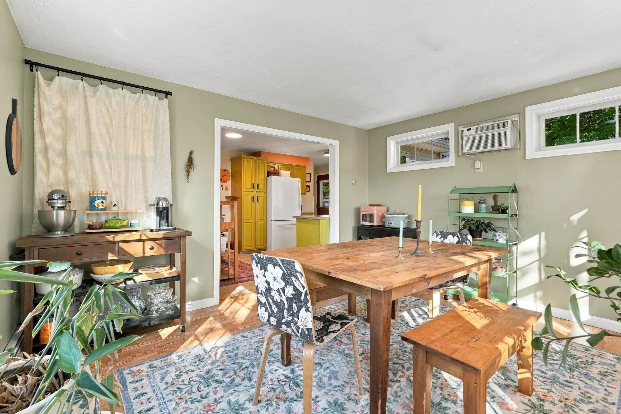 Single Family Residence at 5 Maxine Cir, Easthampton MA 01027, photo 13 of 42