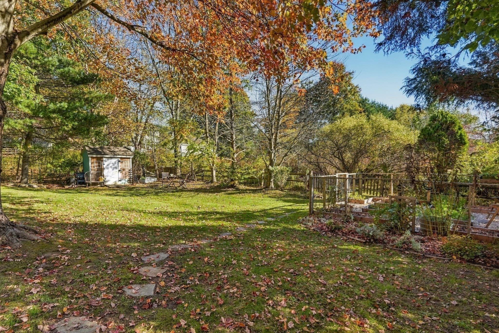 Single Family Residence at 5 Maxine Cir, Easthampton MA 01027, photo 34 of 42